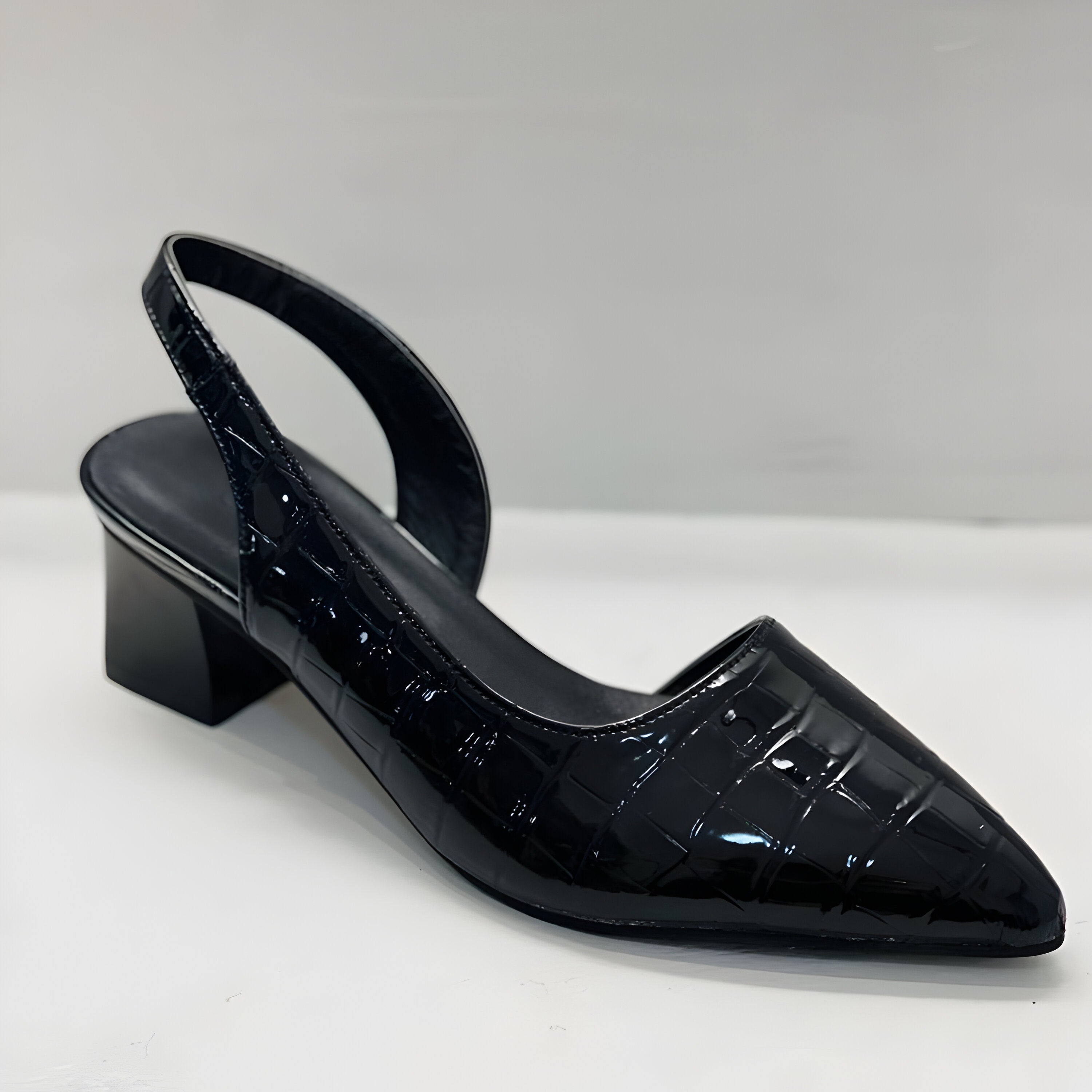 Ulla | Dame Spids Tå Slingback Lav Hæl Pumps