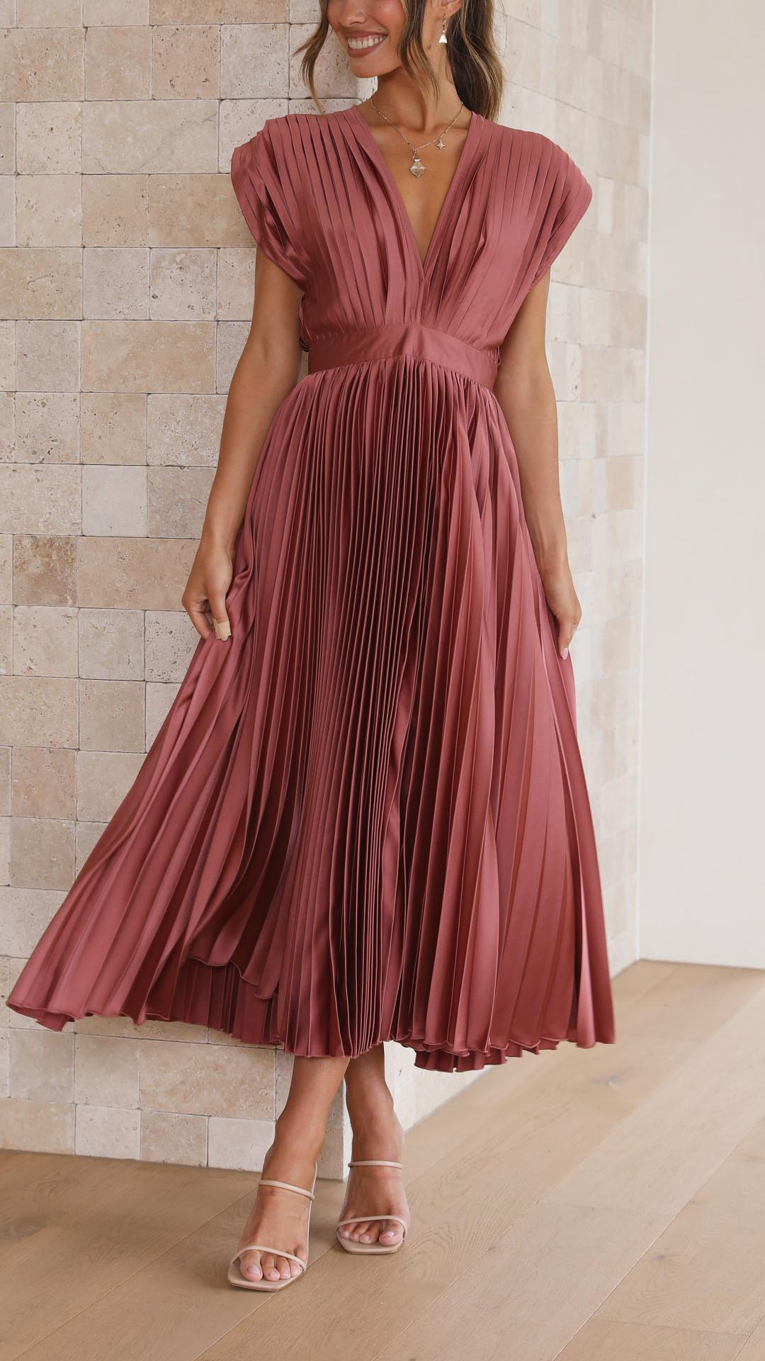 Emilia | Dame Elegant Dyb V Plisseret Midi Kjole