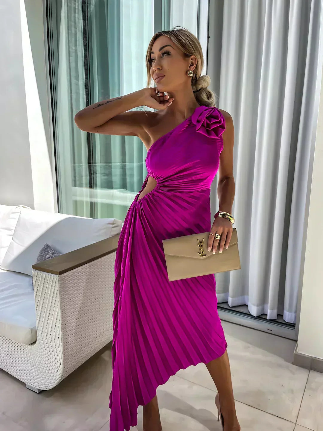Annika | Dame Plisseret One-Shoulder Midi Kjole
