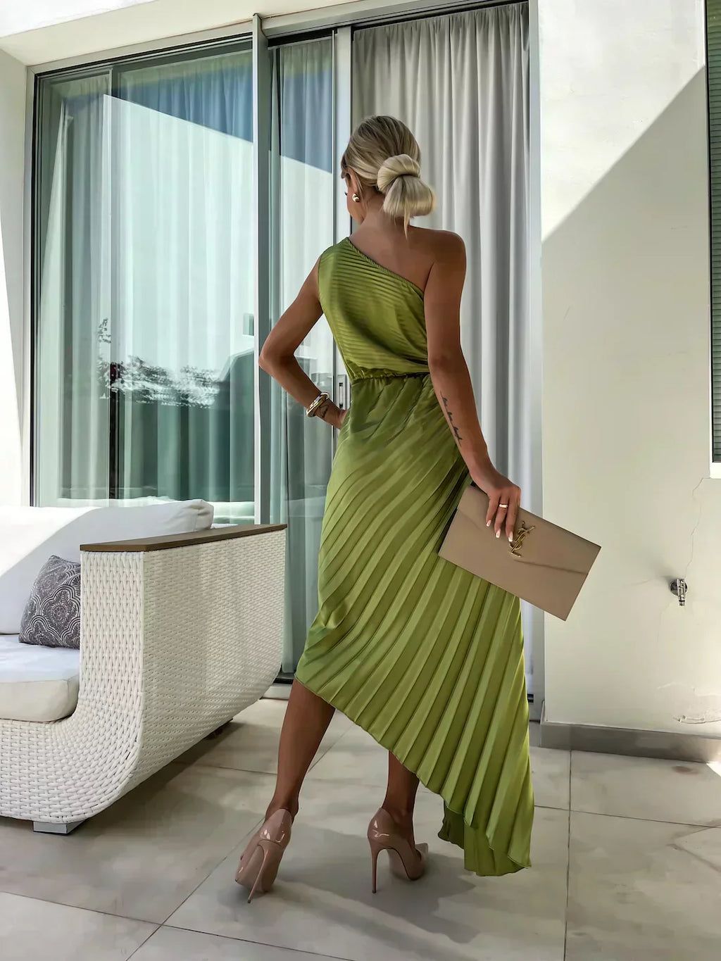 Annika | Dame Plisseret One-Shoulder Midi Kjole